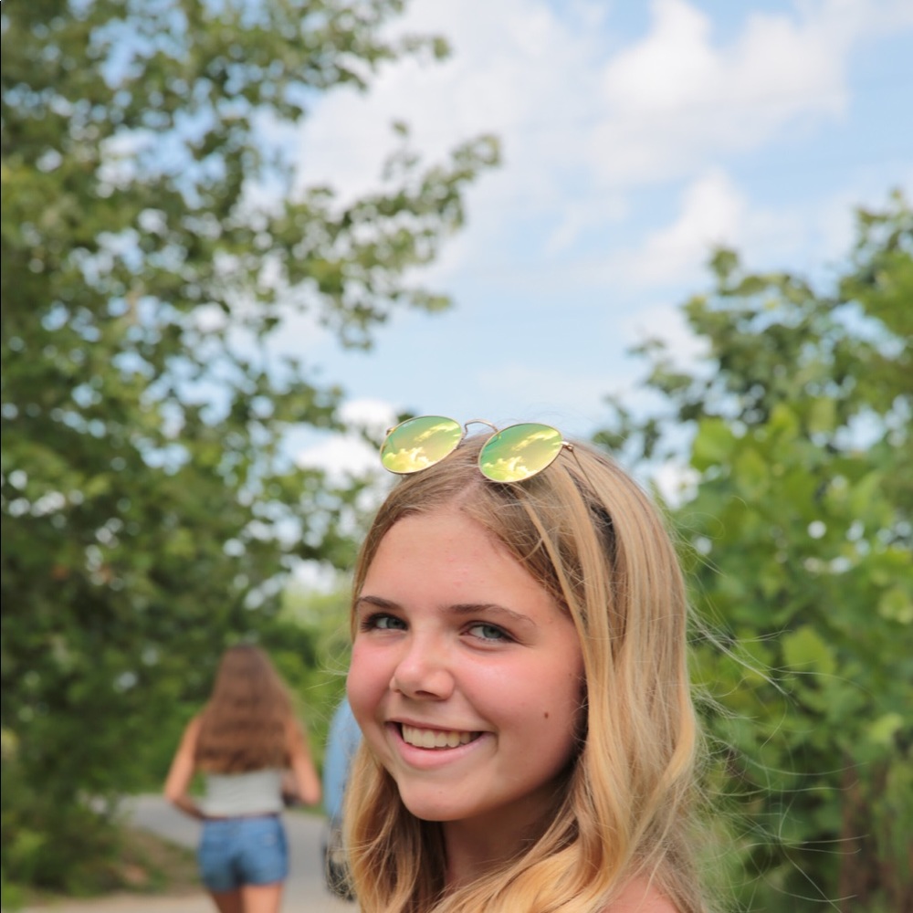 Meet your Posher, Jenna